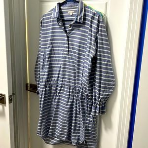 Add tennis shoes and go! Gap dress